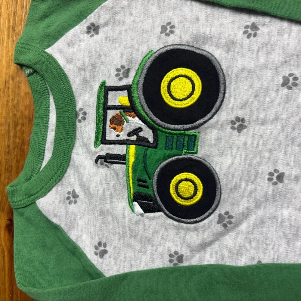 John Deere Gray And Green Dog And Tractor Onesie Size 9-12 Months‎